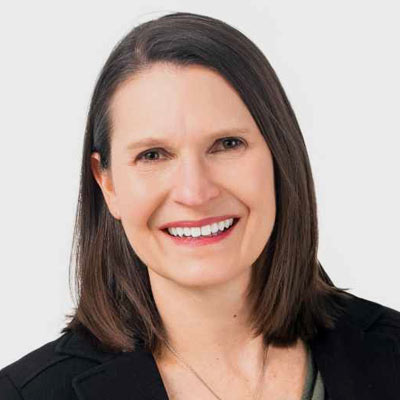 Headshot of Anne M Hoefgen